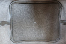 画像をギャラリービューアに読み込む, HERMES/エルメス ピコタンロックMM トリヨンクレマンス エトゥープ B刻印 ハンドバッグ 800010129