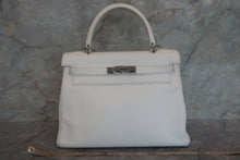 Load image into Gallery viewer, HERMES KELLY 28 Clemence leather White □I Engraving Shoulder bag 700080133