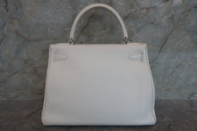 Load image into Gallery viewer, HERMES KELLY 28 Clemence leather White □I Engraving Shoulder bag 700080133