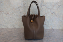 画像をギャラリービューアに読み込む, HERMES/エルメス ピコタンロックMM トリヨンクレマンス エトゥープ B刻印 ハンドバッグ 800020213