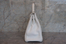 Load image into Gallery viewer, HERMES KELLY 28 Clemence leather White □I Engraving Shoulder bag 700080133