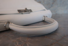 Load image into Gallery viewer, HERMES KELLY 28 Clemence leather White □I Engraving Shoulder bag 700080133