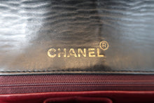 Load image into Gallery viewer, CHANEL Matelasse chain shoulder bag Lambskin Black/Gold hadware Shoulder bag 700120093