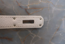 Load image into Gallery viewer, HERMES KELLY 28 Clemence leather White □I Engraving Shoulder bag 700080133