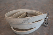 Load image into Gallery viewer, HERMES KELLY 28 Clemence leather White □I Engraving Shoulder bag 700080133