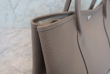 將圖片載入圖庫檢視器 HERMES/エルメス ガーデンパーティPM カントリー グリスアスファルト C刻印 トートバッグ 700090230