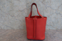 画像をギャラリービューアに読み込む, HERMES/エルメス ピコタンロックMM トリヨンクレマンス ルージュピヴォワンヌ R刻印 ハンドバッグ 800020237