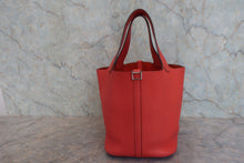 画像をギャラリービューアに読み込む, HERMES/エルメス ピコタンロックMM トリヨンクレマンス ルージュピヴォワンヌ R刻印 ハンドバッグ 800020237