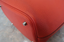 画像をギャラリービューアに読み込む, HERMES/エルメス ピコタンロックMM トリヨンクレマンス ルージュピヴォワンヌ R刻印 ハンドバッグ 800020237