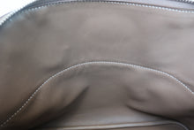 Load image into Gallery viewer, HERMES/BOLIDE 31 Clemence leather Etoupe gray □R Engraving Shoulder bag 800020263
