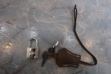 Load image into Gallery viewer, HERMES/BOLIDE 31 Clemence leather Etoupe gray □R Engraving Shoulder bag 800020263