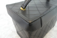 画像をギャラリービューアに読み込む, CHANEL/シャネル ビコローレバニティ ラムスキン ブラック/ゴールド金具 バニティ 700040114