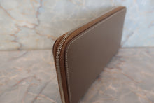 画像をギャラリービューアに読み込む, HERMES/エルメス アザップロング シルクイン □O刻印 ヴォーエプソン/シルク エトゥープ 財布 700100107