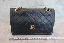 将图片加载到图库查看器,CHANEL/香奈儿 巴黎限定 CF 双盖 链条包 羊皮 Black/Gold hadware(黑色/金色金属) 肩背包 800040024