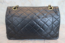 将图片加载到图库查看器,CHANEL/香奈儿 巴黎限定 CF 双盖 链条包 羊皮 Black/Gold hadware(黑色/金色金属) 肩背包 800040024