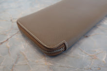 画像をギャラリービューアに読み込む, HERMES/エルメス アザップロング シルクイン □O刻印 ヴォーエプソン/シルク エトゥープ 財布 700100107