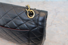 将图片加载到图库查看器,CHANEL/香奈儿 巴黎限定 CF 双盖 链条包 羊皮 Black/Gold hadware(黑色/金色金属) 肩背包 800040024