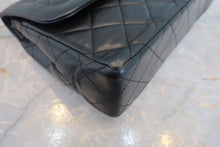将图片加载到图库查看器,CHANEL/香奈儿 巴黎限定 CF 双盖 链条包 羊皮 Black/Gold hadware(黑色/金色金属) 肩背包 800040024