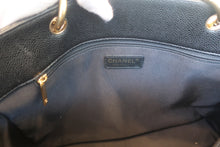 Load image into Gallery viewer, CHANEL GST Tote bag Lambskin Black/Gold hadware Tote bag 700120077