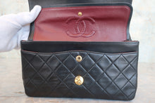 Load image into Gallery viewer, CHANEL Matelasse double flap double chain shoulder bag Lambskin Black/Gold hadware Shoulder bag 800070030