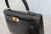 Load image into Gallery viewer, HERMES KELLY 25 Crocodile Alligator Black □B Engraving Shoulder bag 600040130