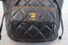 將圖片載入圖庫檢視器 CHANEL/シャネル マトラッセチェーンリュック ラムスキン ブラック/ゴールド金具 リュック 800020257
