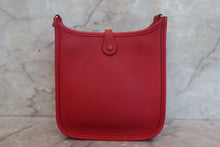 Load image into Gallery viewer, HERMES EVELYNE TPM Clemence leather Vermillon Z Engraving Shoulder bag 700080179