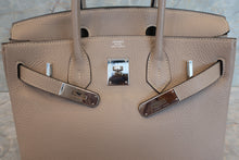 Load image into Gallery viewer, HERMES BIRKIN 30 Clemence leather Gris tourterelle □K Engraving Hand bag 700040036