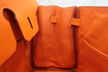 Load image into Gallery viewer, HERMES BIRKIN 25 Epsom leather Orange □K Engraving Hand bag 700080147