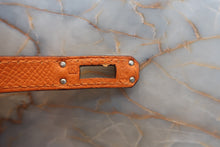 Load image into Gallery viewer, HERMES BIRKIN 25 Epsom leather Orange □K Engraving Hand bag 700080147