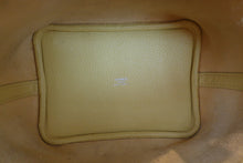 Load image into Gallery viewer, HERMES PICOTIN LOCK PM Clemence leather Lime U Engraving Hand bag 700120082
