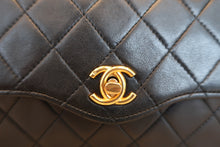 将图片加载到图库查看器,CHANEL/香奈儿 CF 链条包 羊皮 Black/Gold hadware(黑色/金色金属) 肩背包 800040040