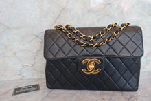 Load image into Gallery viewer, CHANEL Medium Matelasse Single flap chain shoulder bag Lambskin Black/Gold hadware Shoulder bag 700080160