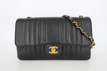 将图片加载到图库查看器,CHANEL/香奈儿 coco小姐 链条包 羊皮 Black/Gold hardware(黑色/金色金属) 肩背包 800100076