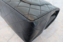 Load image into Gallery viewer, CHANEL Medium Matelasse Single flap chain shoulder bag Lambskin Black/Gold hadware Shoulder bag 700080160