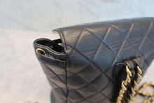 將圖片載入圖庫檢視器 CHANEL/シャネル マトラッセチェーンリュック ラムスキン ブラック/ゴールド金具 リュック 800030206
