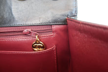 Load image into Gallery viewer, CHANEL Medium Matelasse Single flap chain shoulder bag Lambskin Black/Gold hadware Shoulder bag 700080160