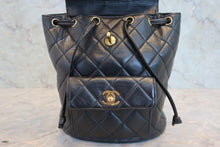將圖片載入圖庫檢視器 CHANEL/シャネル マトラッセチェーンリュック ラムスキン ブラック/ゴールド金具 リュック 800030206