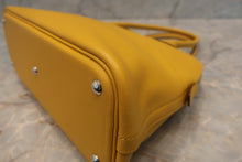 Load image into Gallery viewer, HERMES/BOLIDE 27 Swift leather Jaune ambre C Engraving Shoulder bag 700120104