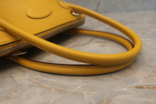 Load image into Gallery viewer, HERMES/BOLIDE 27 Swift leather Jaune ambre C Engraving Shoulder bag 700120104