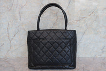 Load image into Gallery viewer, CHANEL Medallion Tote Caviar skin Black/Gold hadware Tote bag 700080156