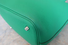 Load image into Gallery viewer, HERMES PICOTIN LOCK Eclat MM Clemence leather/Swift leather Menthe/Vert bosphore Z Engraving Hand bag 800050145