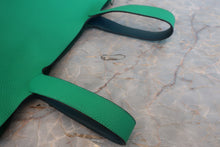 Load image into Gallery viewer, HERMES PICOTIN LOCK Eclat MM Clemence leather/Swift leather Menthe/Vert bosphore Z Engraving Hand bag 800050145