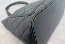 Load image into Gallery viewer, CHANEL Medallion Tote Caviar skin Black/Gold hadware Tote bag 700080156
