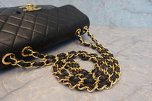 将图片加载到图库查看器,CHANEL/香奈儿 中号CF 单盖包 双链条包 羊皮 Black/Gold hadware(黑色/金色金属) 肩背包 800040030