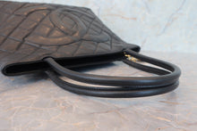 Load image into Gallery viewer, CHANEL Medallion Tote Caviar skin Black/Gold hadware Tote bag 700080156