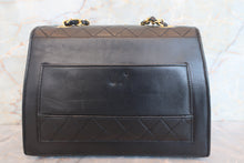Load image into Gallery viewer, CHANEL 2.55 Trapezoid chain shoulder bag Lambskin Black/Gold hadware Shoulder bag 700080155