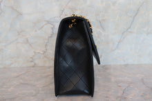 Load image into Gallery viewer, CHANEL 2.55 Trapezoid chain shoulder bag Lambskin Black/Gold hadware Shoulder bag 700080155