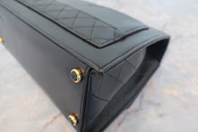 Load image into Gallery viewer, CHANEL 2.55 Trapezoid chain shoulder bag Lambskin Black/Gold hadware Shoulder bag 700080155