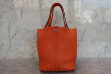 画像をギャラリービューアに読み込む, HERMES/エルメス ピコタンロックMM トリヨンクレマンス オレンジ □N刻印 ハンドバッグ 700100185
